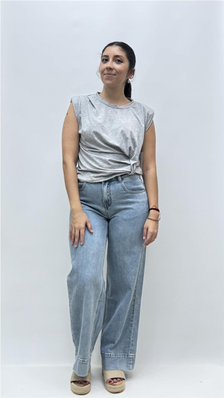 CAMISETA NUDO GRIS