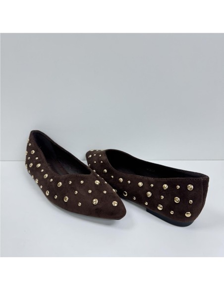 MANOLETINA TACHUELAS DE PICO MARRON