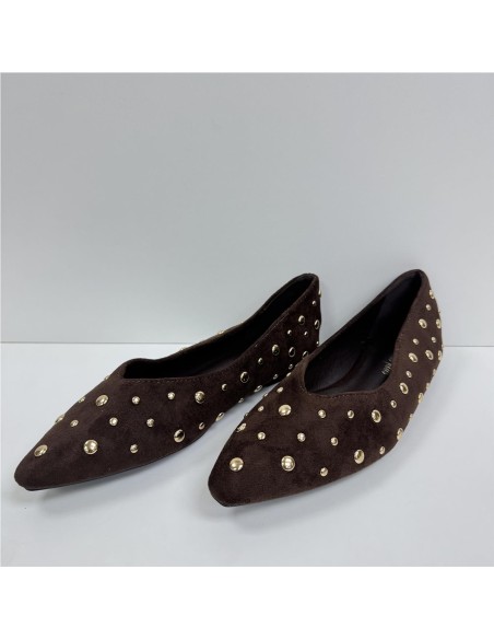 MANOLETINA TACHUELAS DE PICO MARRON