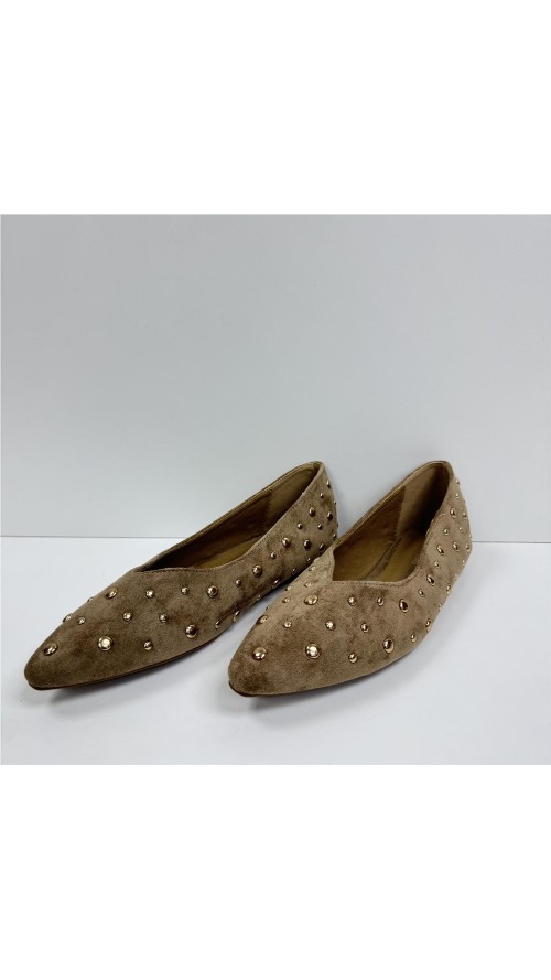 MANOLETINA TACHUELAS DE PICO CAMEL
