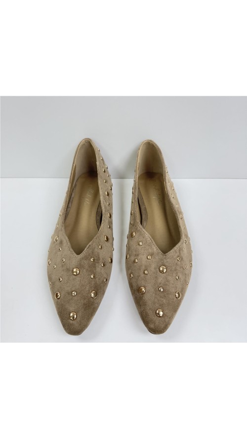 MANOLETINA TACHUELAS DE PICO CAMEL