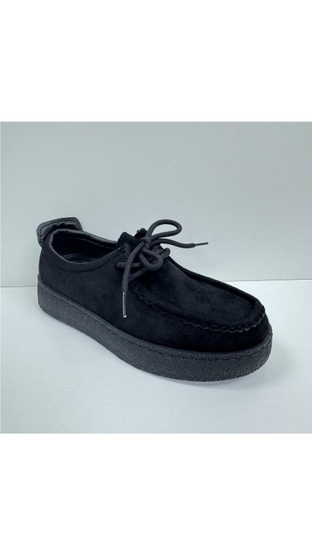 MOCASIN SERRAJE CON RIVETE NEGRO