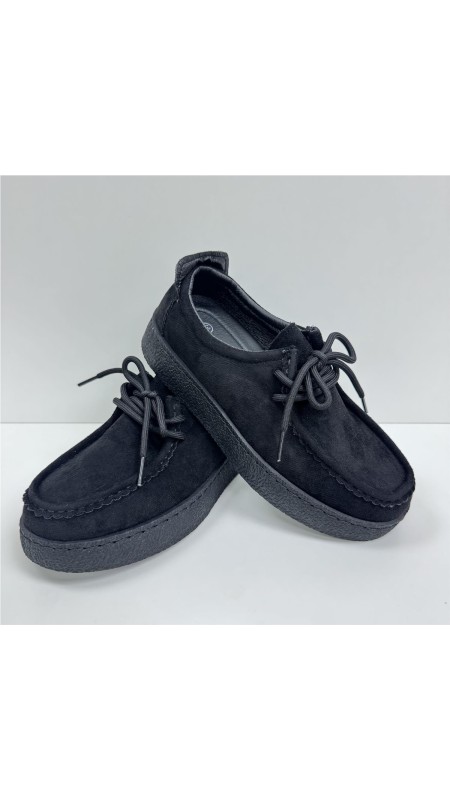 MOCASIN SERRAJE CON RIVETE NEGRO 2