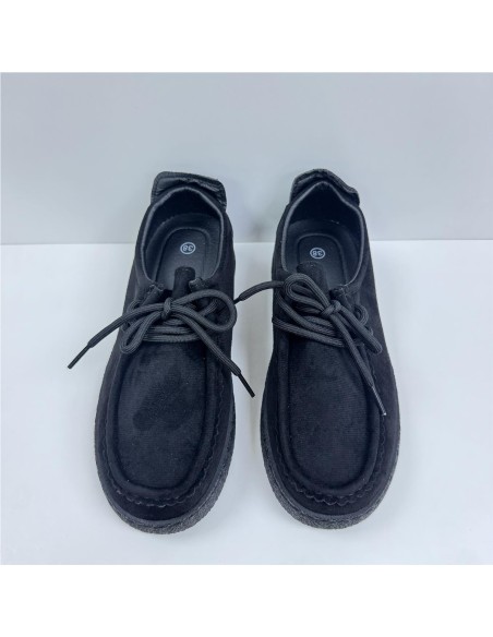 MOCASIN SERRAJE CON RIVETE NEGRO