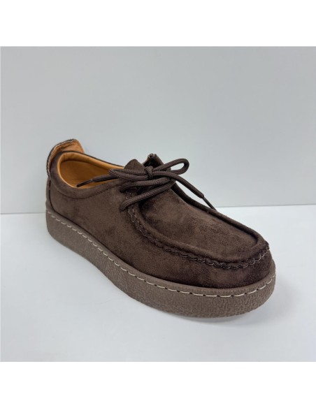 MOCASIN SERRAJE CON RIVETE MARRON