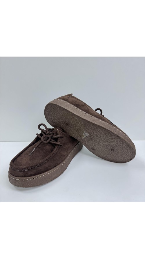 MOCASIN SERRAJE CON RIVETE MARRON