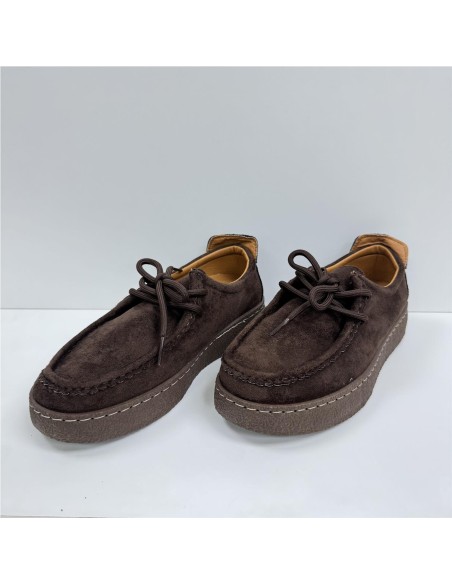 MOCASIN SERRAJE CON RIVETE MARRON