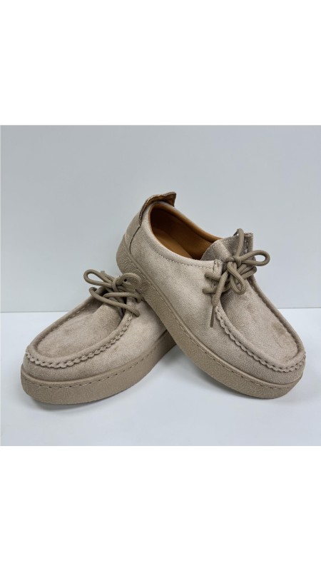 MOCASIN SERRAJE CON RIVETE BEIG 2