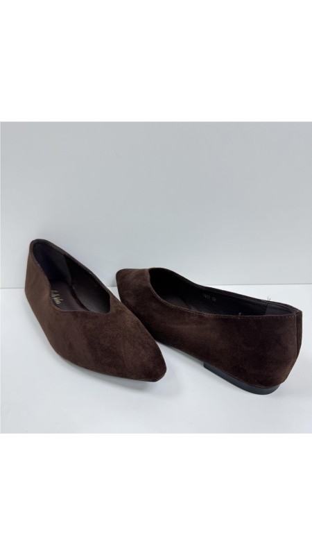 MANOLETINA PICO SERRAJE MARRON 2