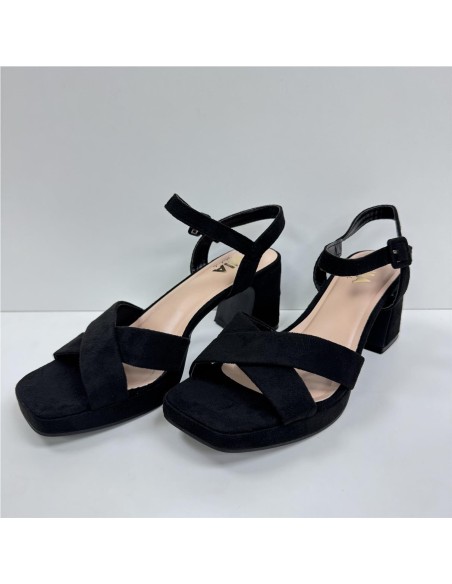SANDALIA CRUZADA NEGRO