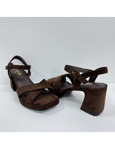 SANDALIA CRUZADA MARRON