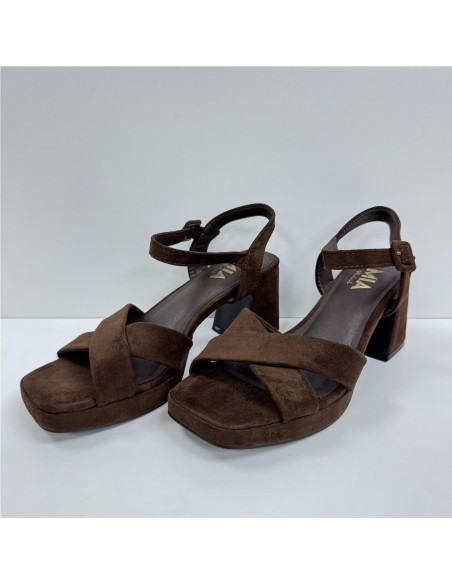SANDALIA CRUZADA MARRON