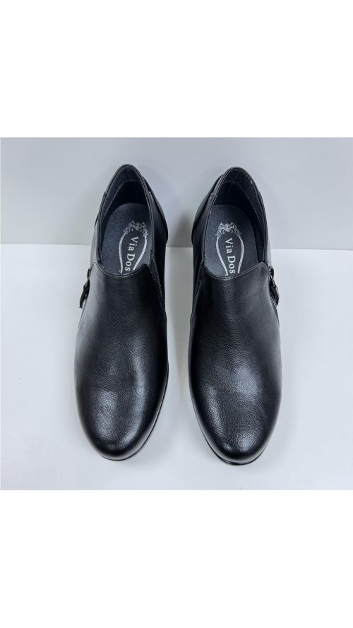 ZAPATO ABOTINADO CON PISO GOMA NEGRO