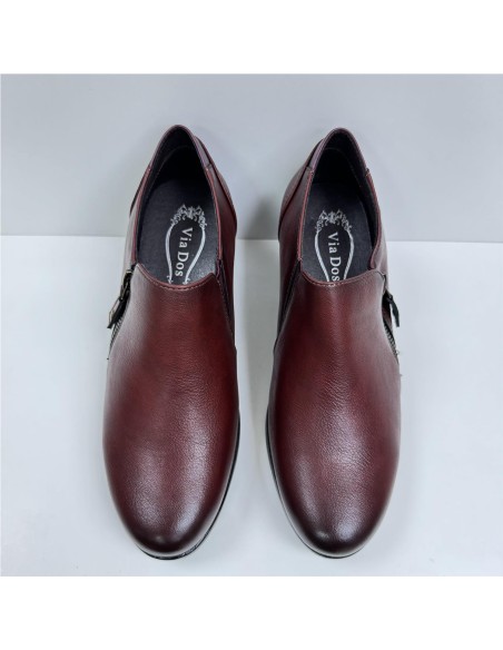 ZAPATO ABOTINADO CON PISO GOMA BURDEOS
