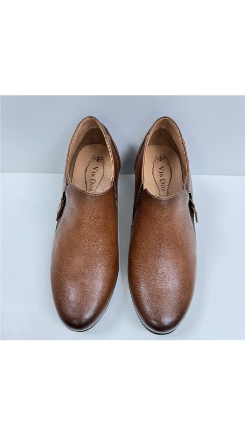 ZAPATO ABOTINADO CON PISO GOMA CUERO
