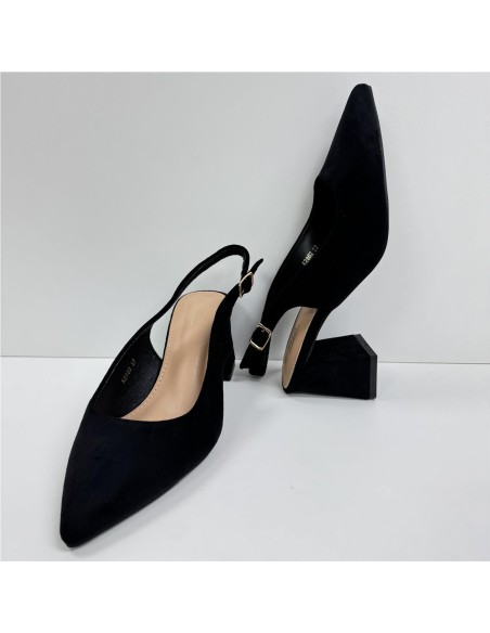 SALON DESTALONADO, TACON ANCHO NEGRO