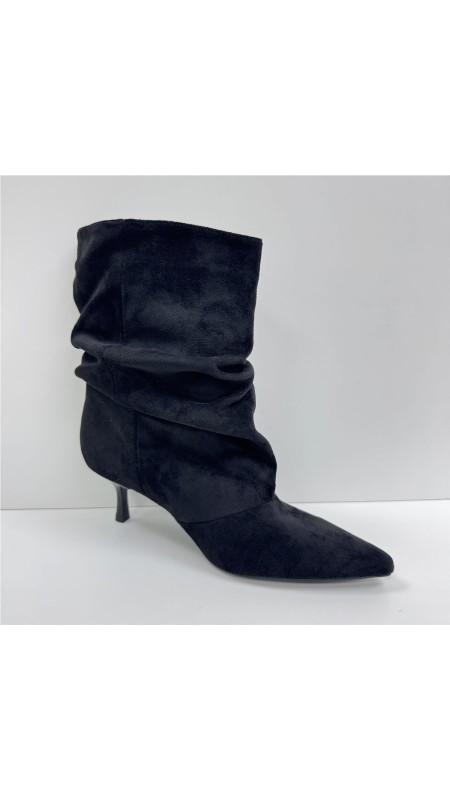 BOTIN ARRUGADO DE SERRAJE NEGRO