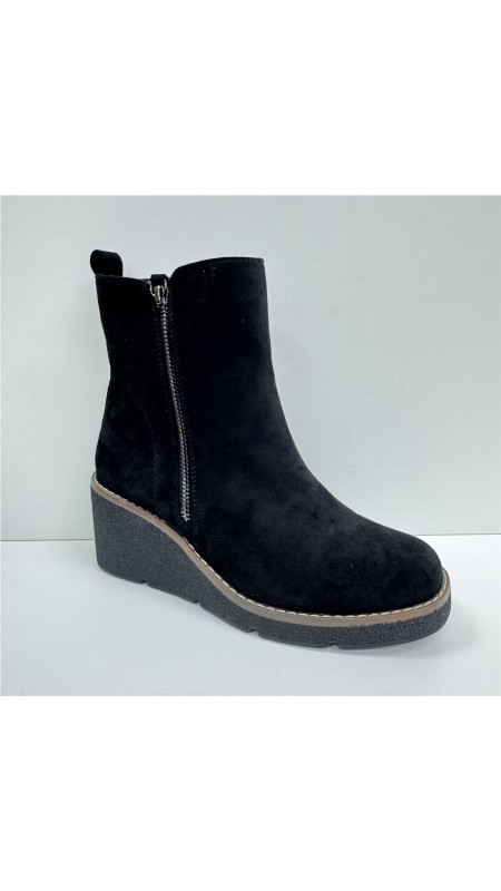 BOTA DE CUÑA DE SERRAJE NEGRO