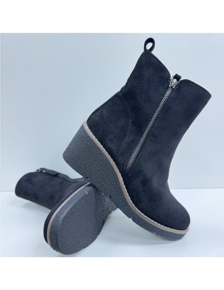BOTA DE CUÑA DE SERRAJE NEGRO