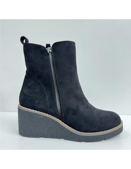 BOTA DE CUÑA DE SERRAJE NEGRO