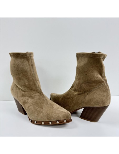 BOTIN SERRAJE TACHUELAS BEIG