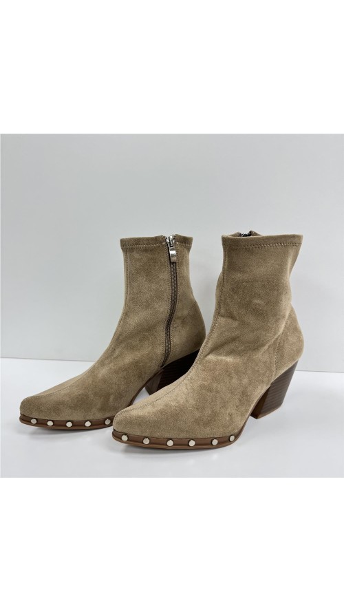 BOTIN SERRAJE TACHUELAS BEIG