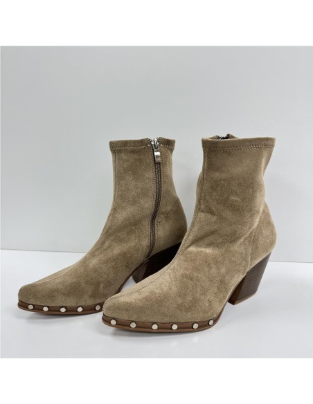 BOTIN SERRAJE TACHUELAS BEIG