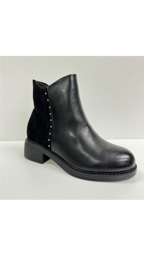BOTA COMBINADA CON TACHUELAS NEGRO