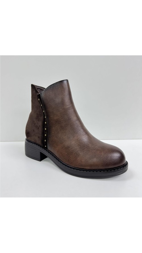 BOTA COMBINADA CON TACHUELAS MARRON