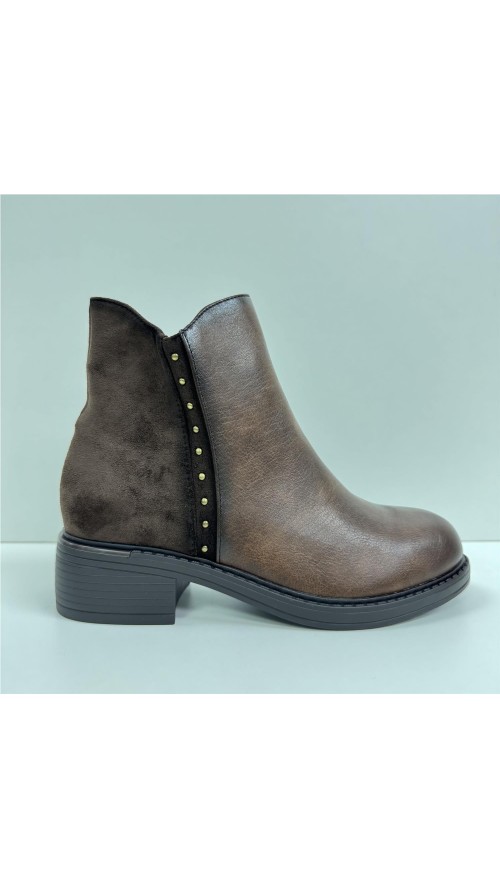 BOTA COMBINADA CON TACHUELAS MARRON