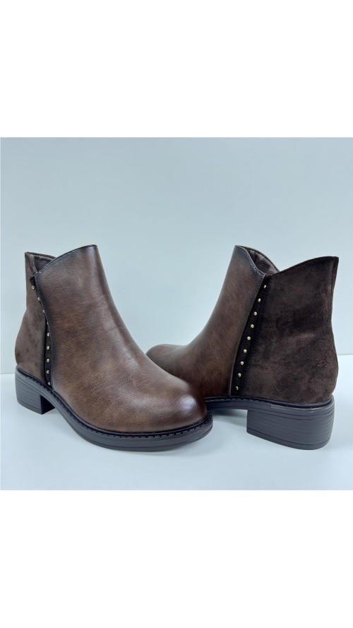 BOTA COMBINADA CON TACHUELAS MARRON