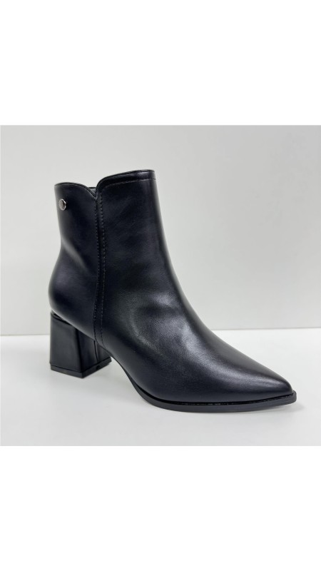 BOTA POLIPIEL ADORNO TACON NEGRO