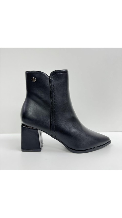 BOTA POLIPIEL ADORNO TACON NEGRO