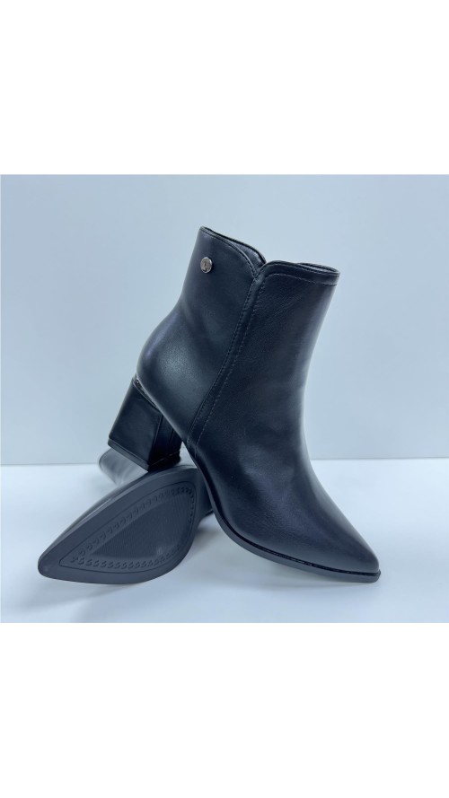 BOTA POLIPIEL ADORNO TACON NEGRO
