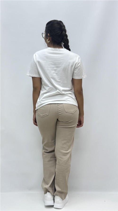 CAMISETA LETRAS BLANCO