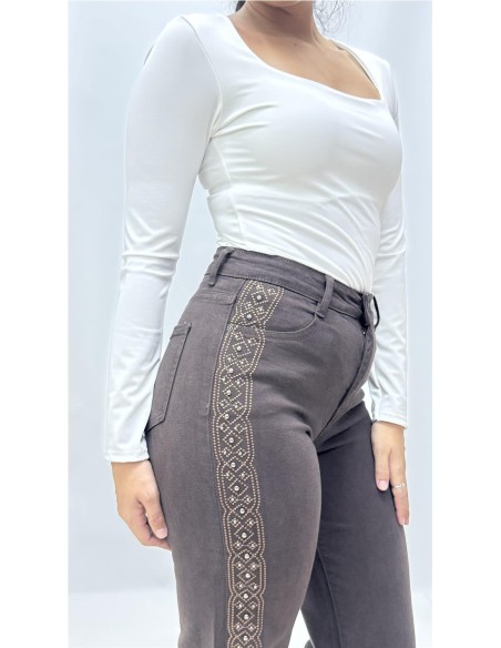 PANTALON VEGA MARRON