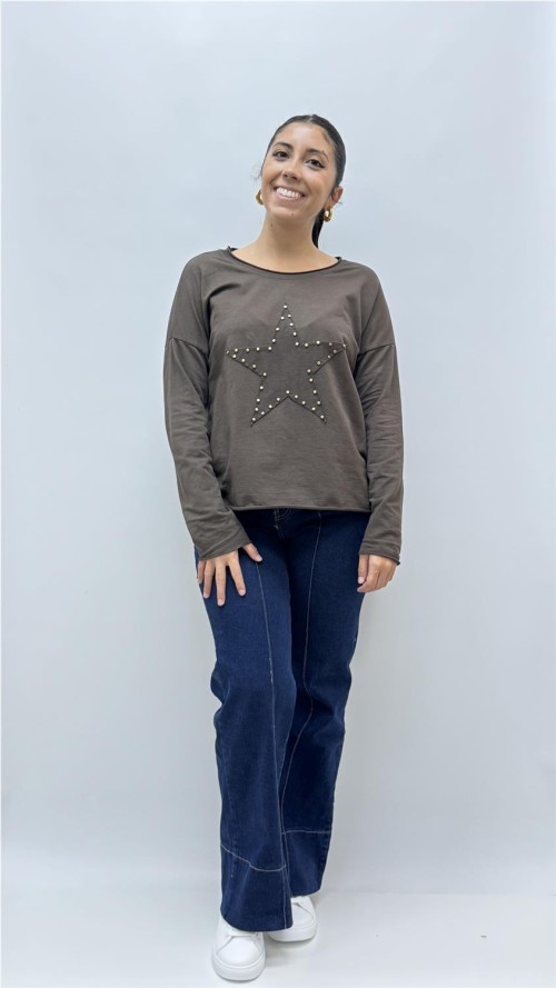 CAMISETA TACHAS ESTRELLA MARRON