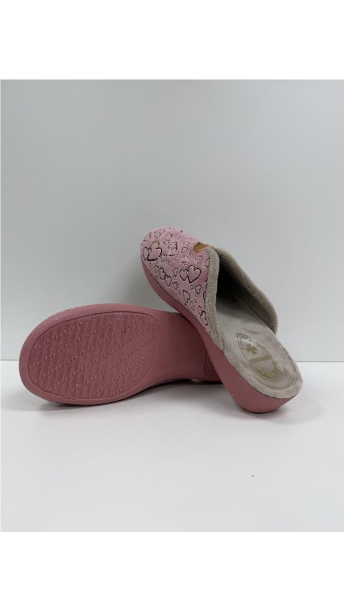 ZAPATILLA APERTURA CORAZONES ROSA