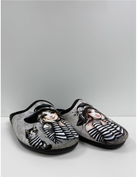 ZAPATILLA DIBUJO NIÑA Y GATO NEGRO