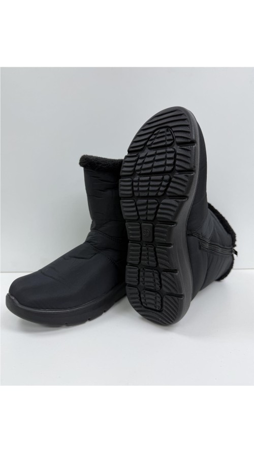 BOTA IMPERMEABLE CON VELCRO NEGRO