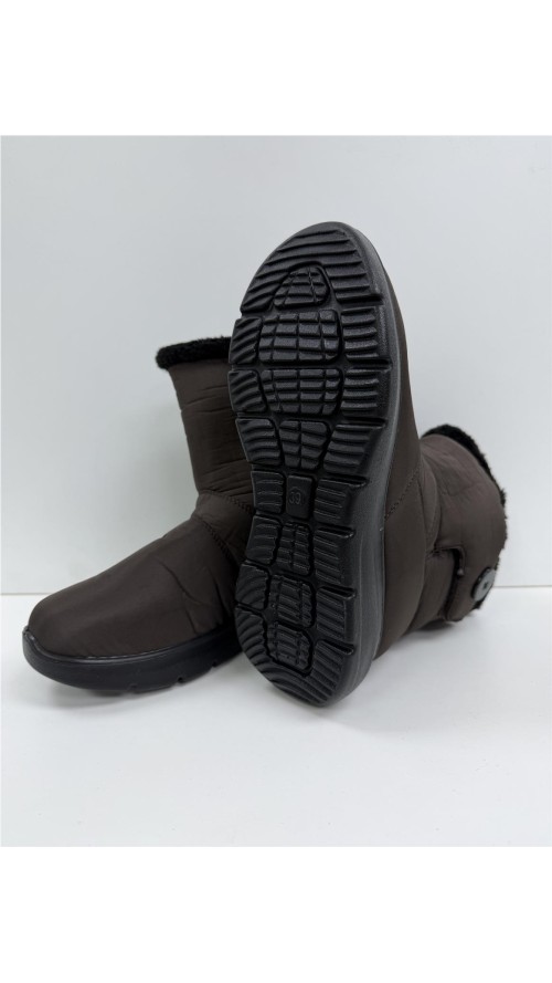 BOTA IMPERMEABLE CON VELCRO MARRON
