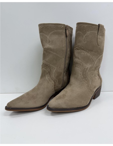 BOTIN CON TACHUELAS TAUPE