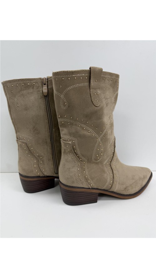 BOTIN CON TACHUELAS TAUPE