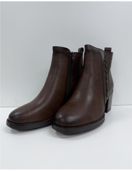 BOTIN RIVETE LATERAL MARRON
