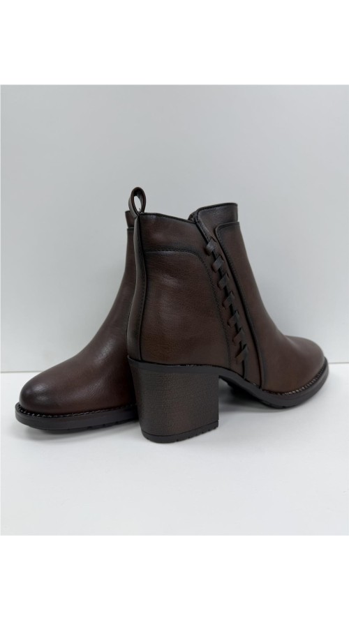 BOTIN RIVETE LATERAL MARRON