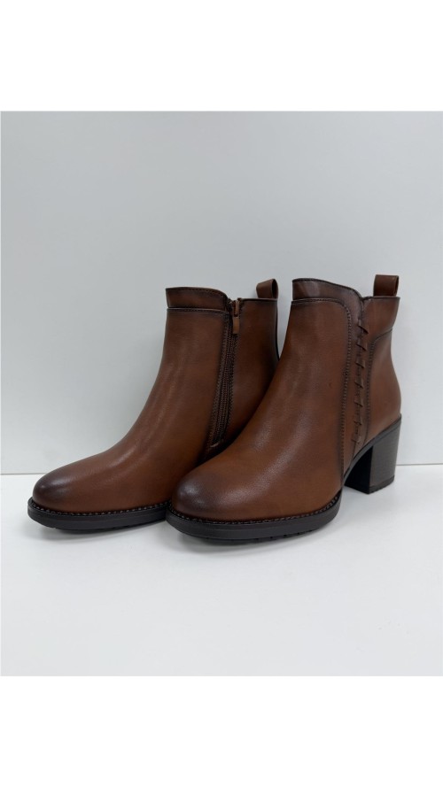 BOTIN RIVETE LATERAL CAMEL