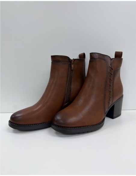 BOTIN RIVETE LATERAL CAMEL