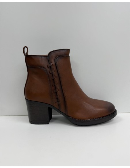 BOTIN RIVETE LATERAL CAMEL