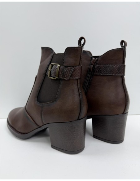 BOTIN ELASTICO CON HEBILLA MARRON
