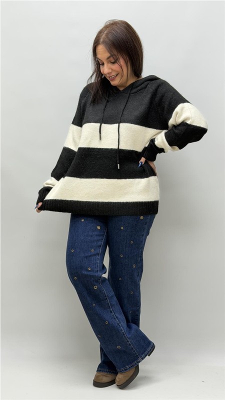 JERSEY CON CAPULLA ADELA NEGRO 2